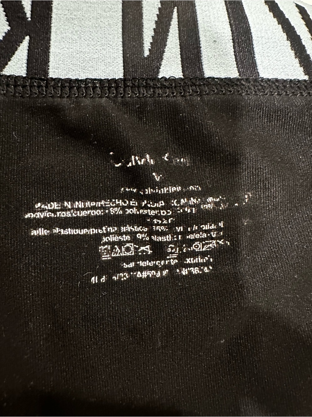 Calvin Klein Black Boxer Briefs with Contrasting Logo Waistband - Picture 4 of 4
